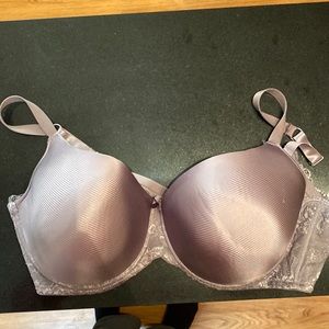 Avenue Body 46DD Bra. Great used condition. Liliac.